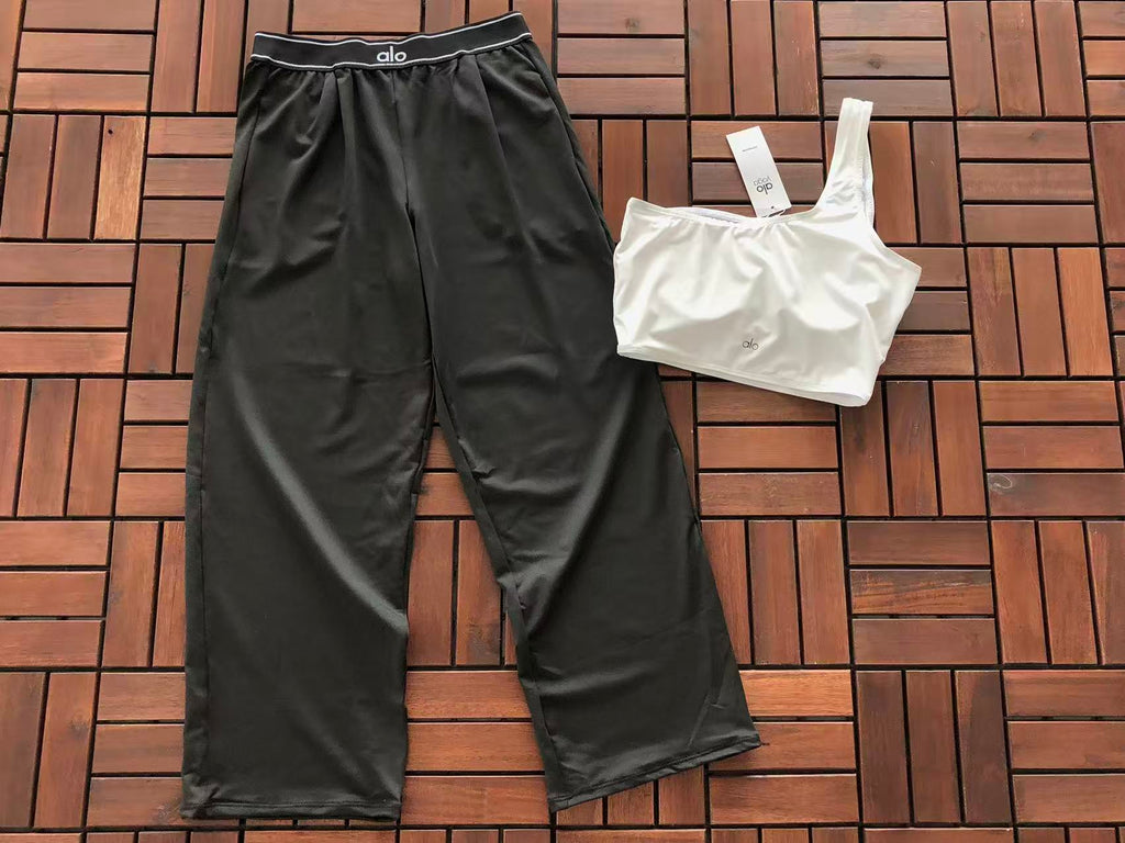 Alo Yoga Women's Yoga Set