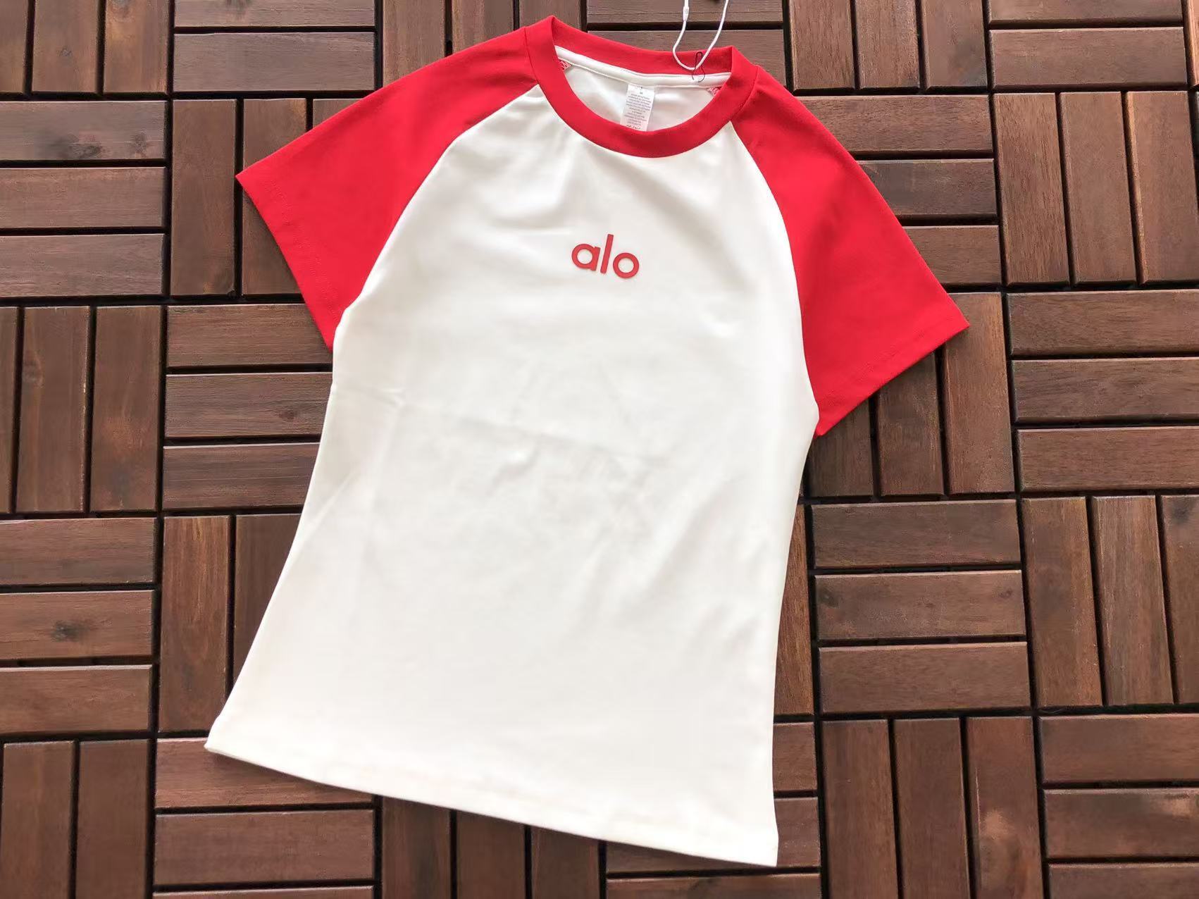 Alo Yoga Women's T-Shirt