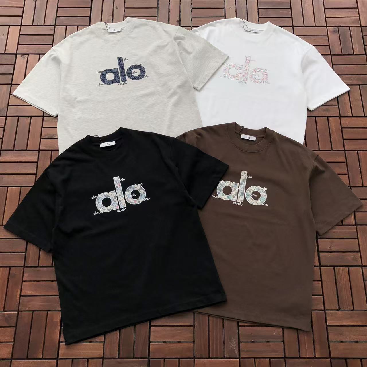 Alo Yoga T-Shirt