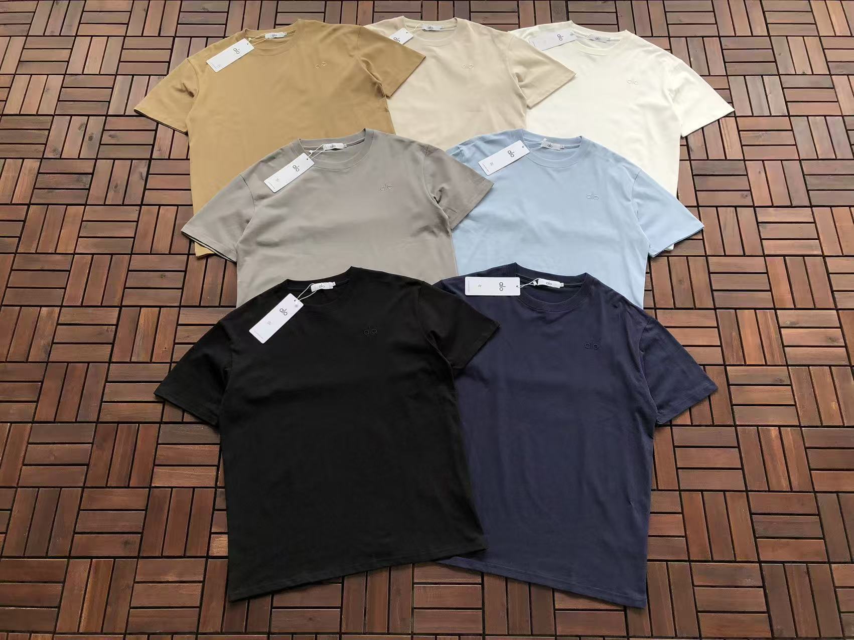 Alo Yoga T-Shirt