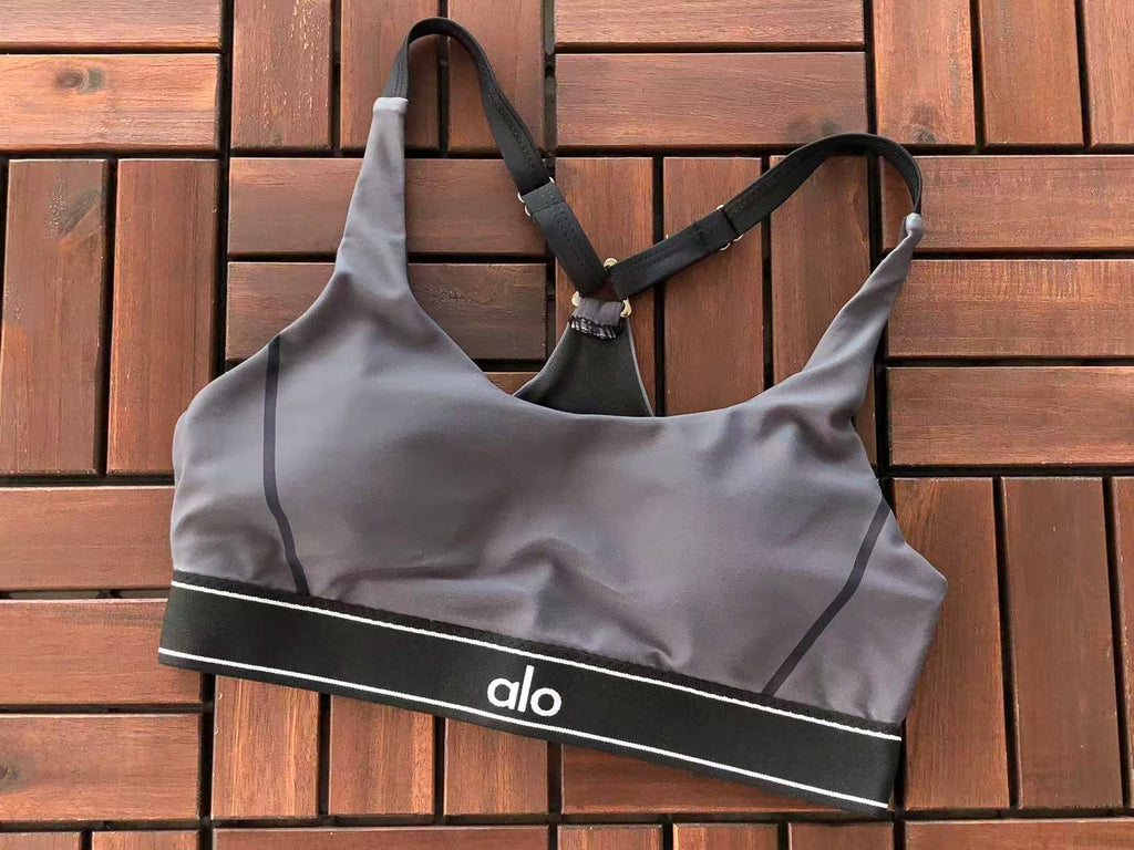 Alo Yoga Women's Yoga Set