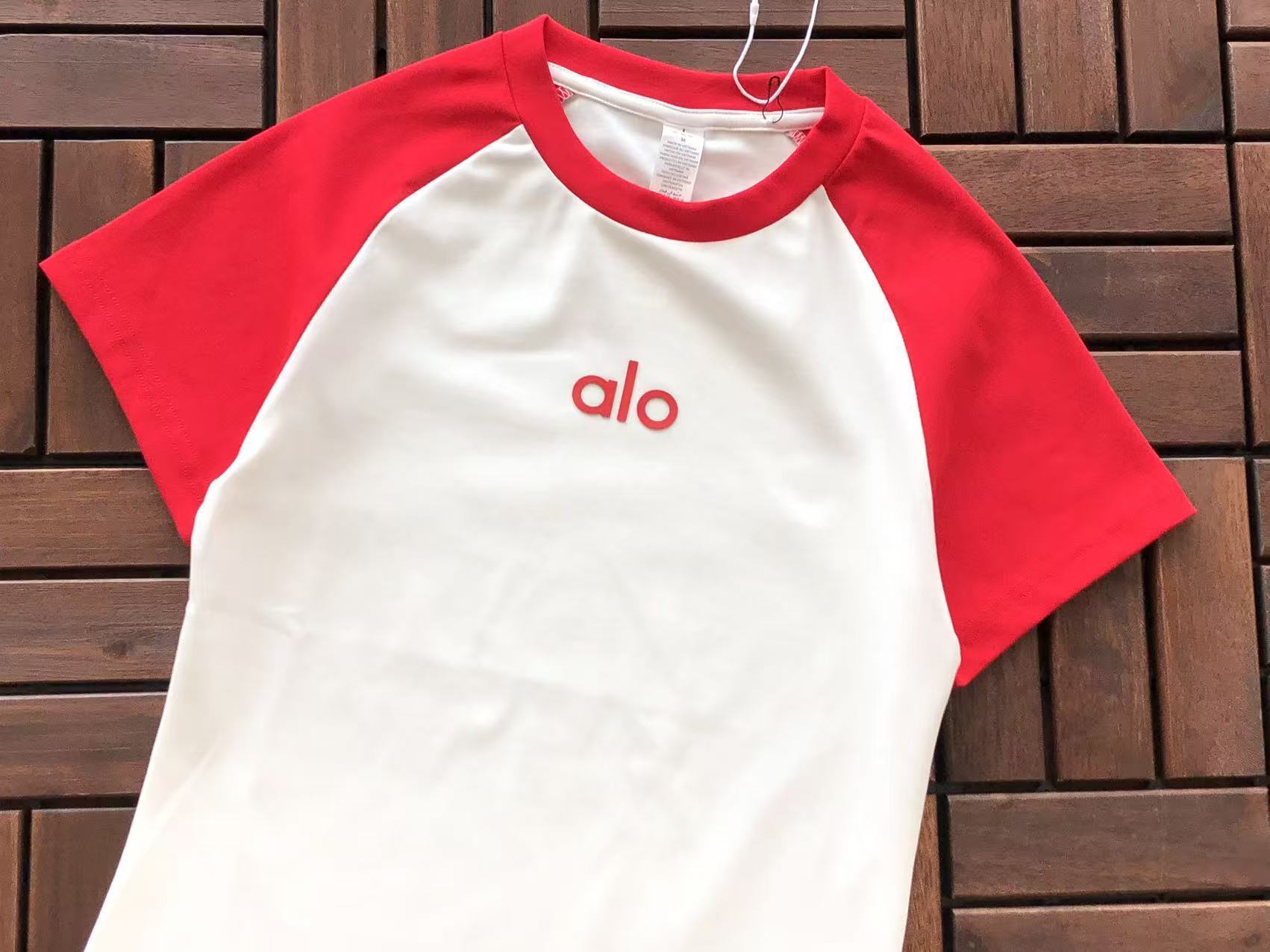 Alo Yoga Women's T-Shirt