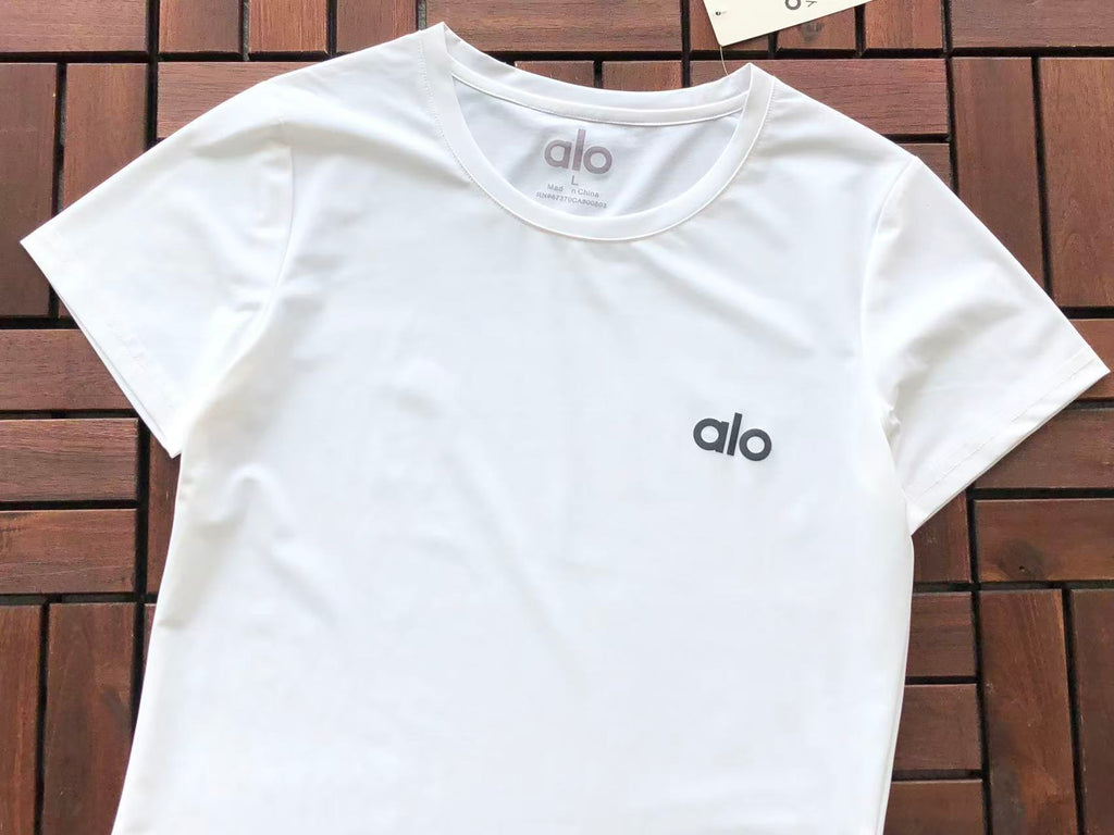 Alo Yoga Women's T-Shirt