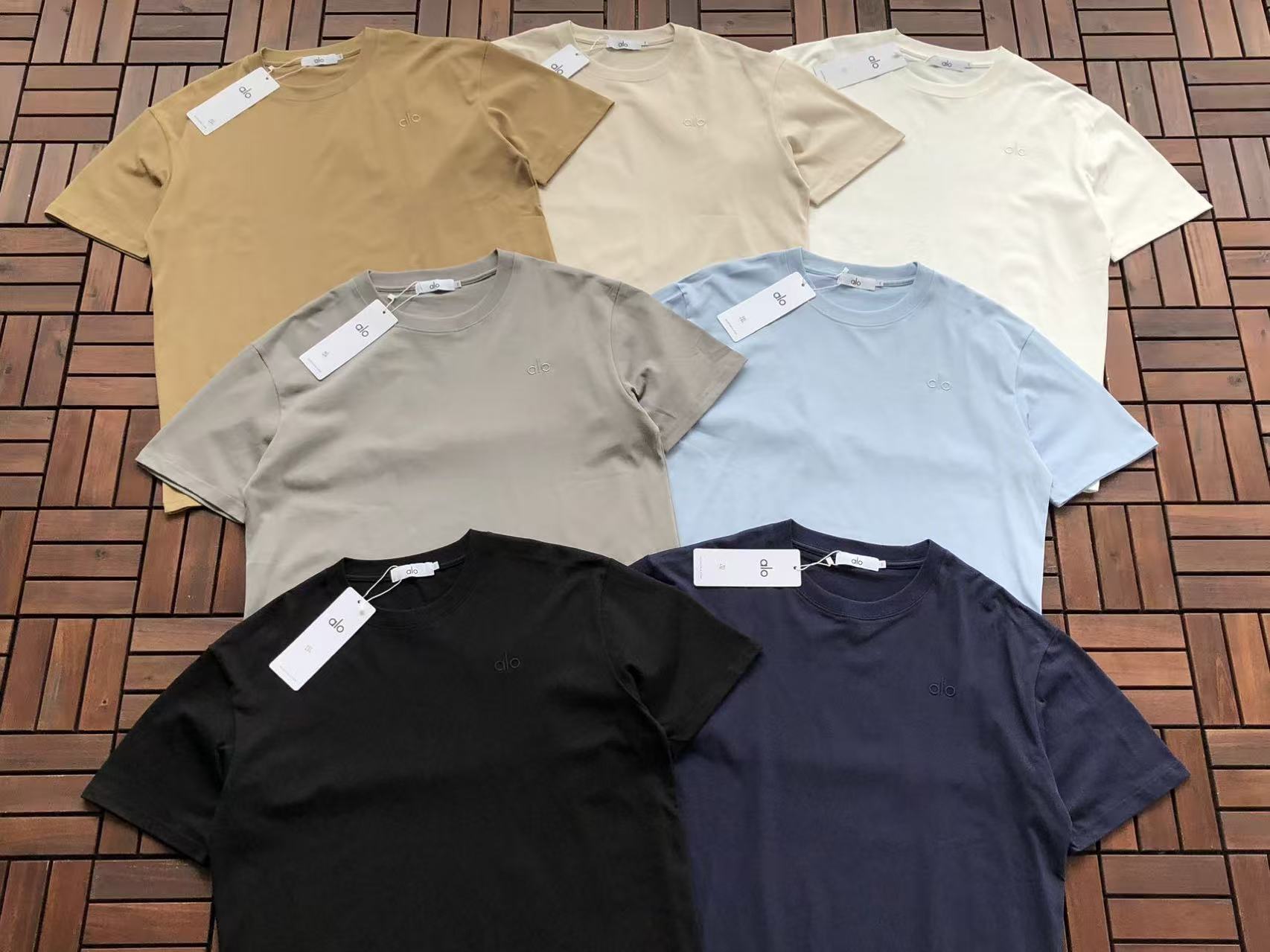 Alo Yoga T-Shirt