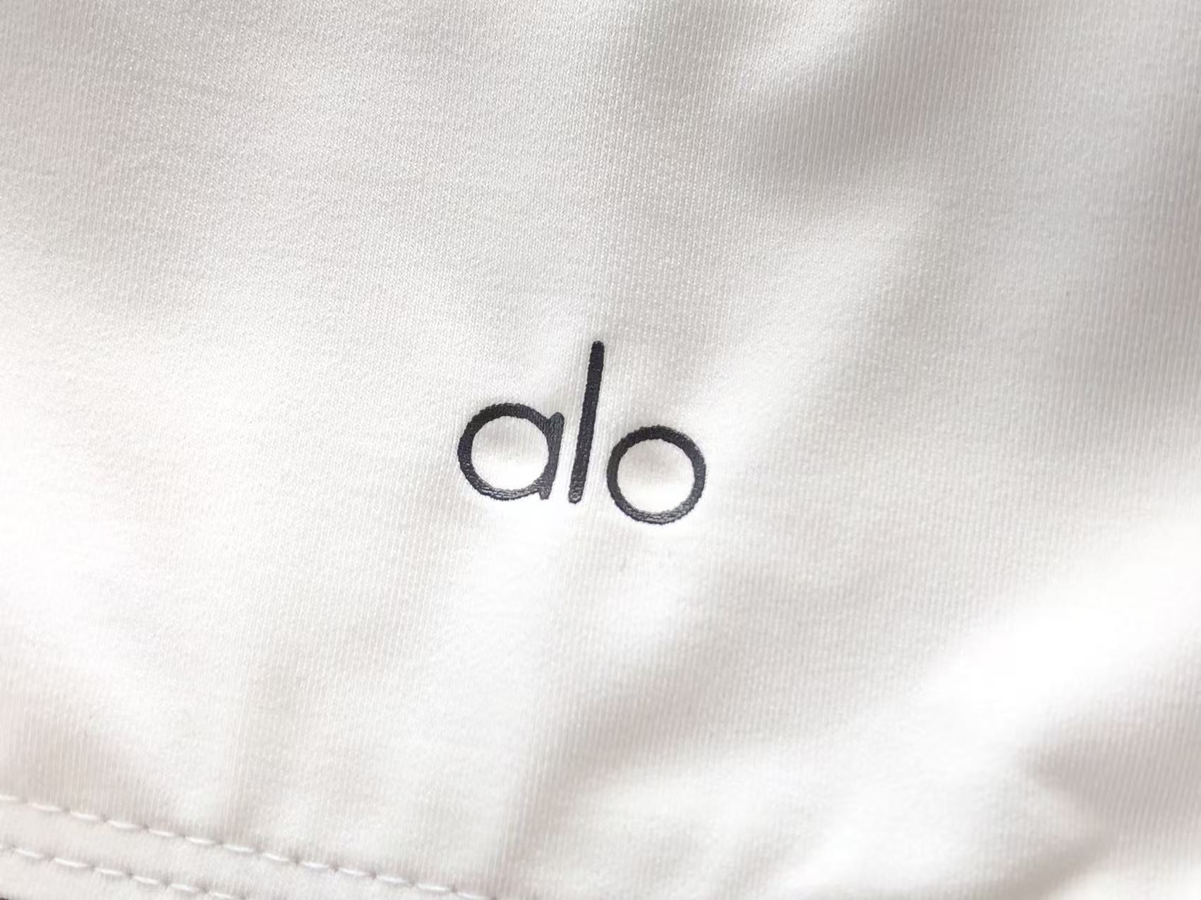 Alo Yoga Women's Yoga Set