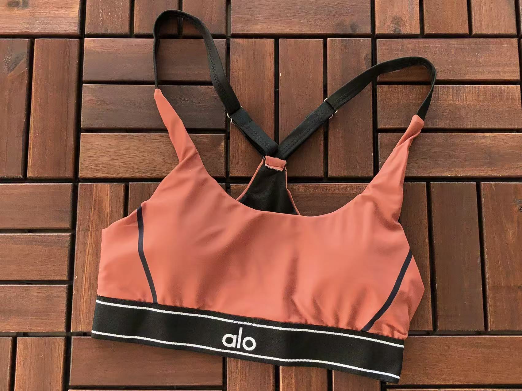 Alo Yoga Women's Yoga Set