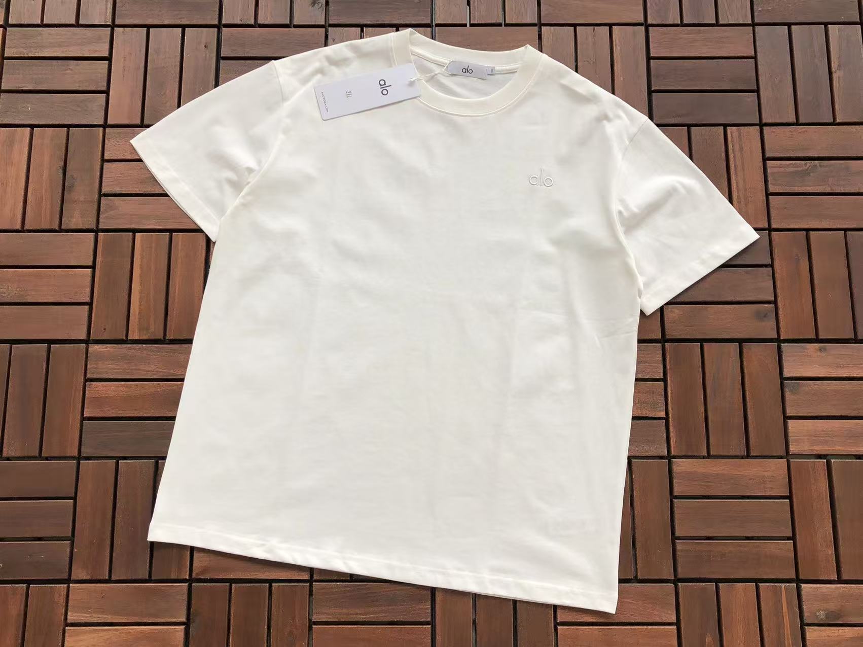 Alo Yoga T-Shirt