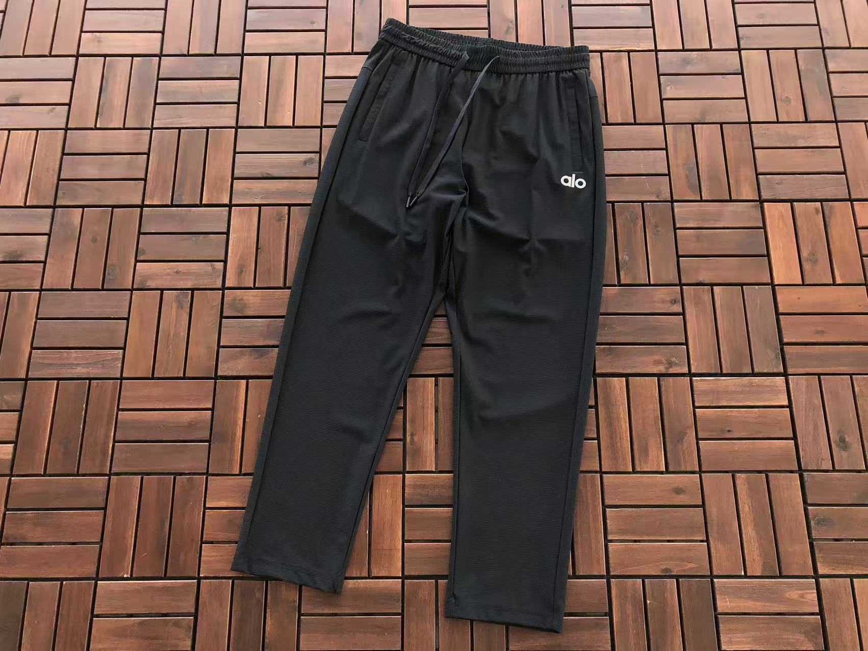 Alo Yoga Trousers