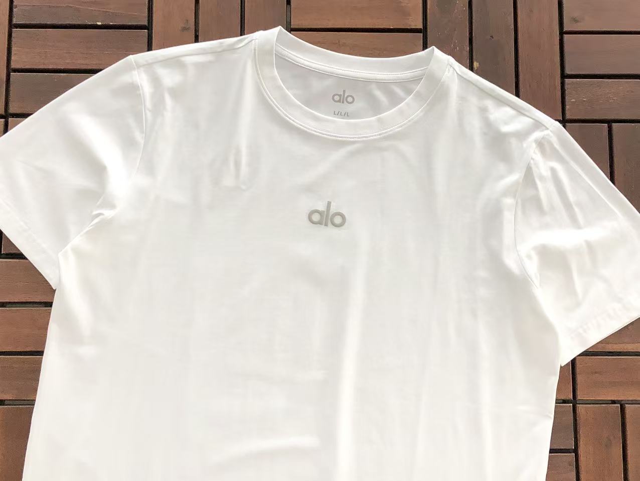 Alo Yoga T-Shirt
