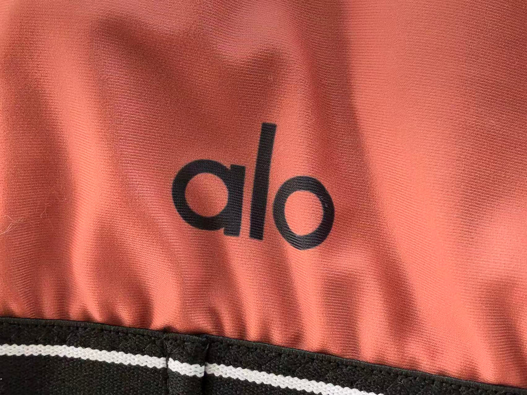 Alo Yoga Women's Yoga Set