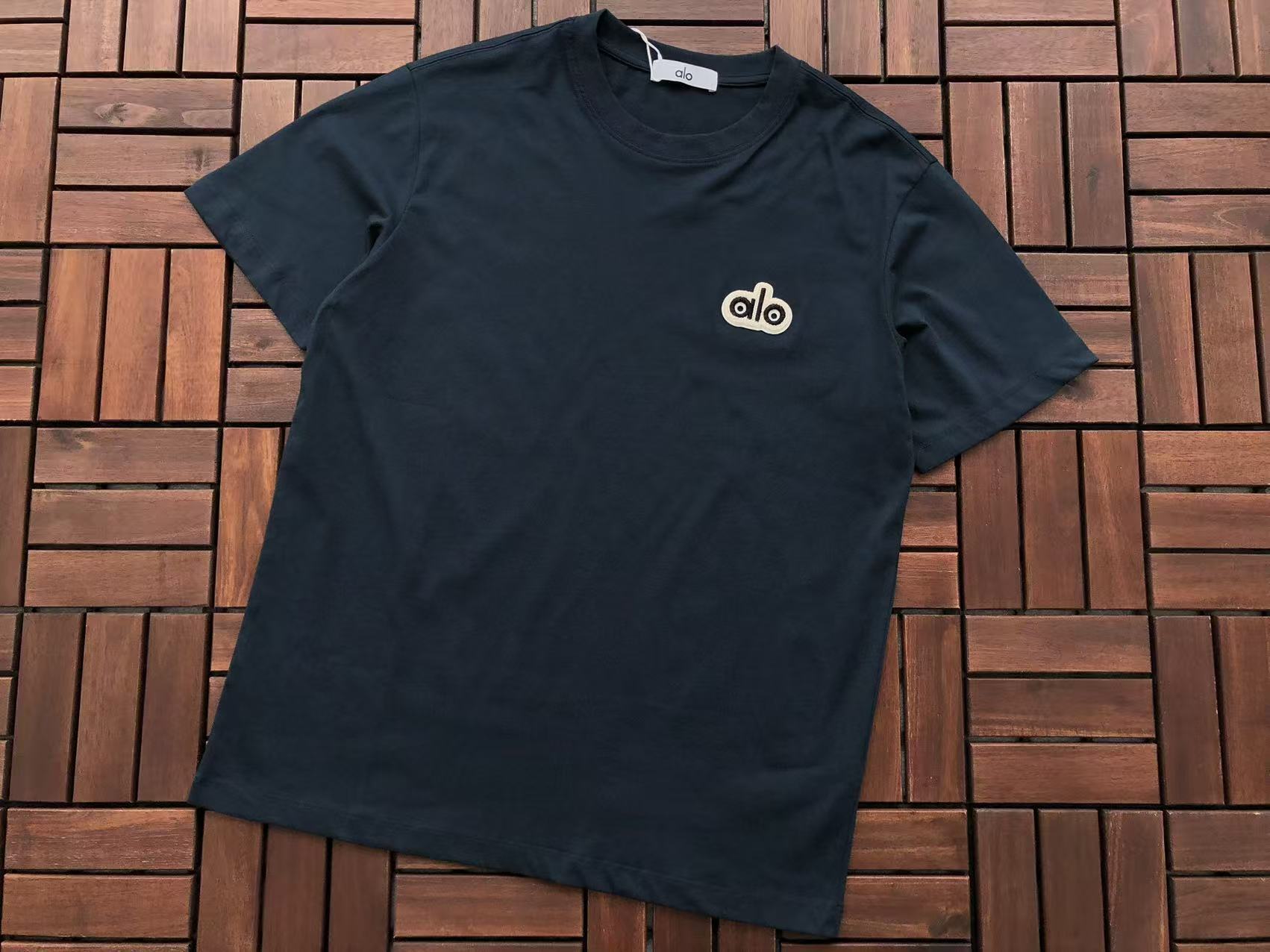 Alo Yoga T-Shirt