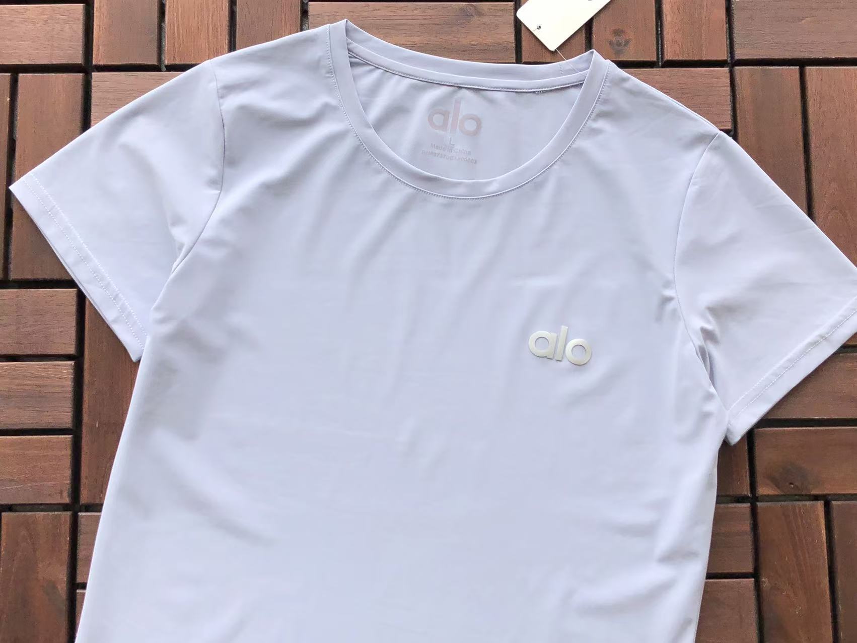Alo Yoga Women's T-Shirt