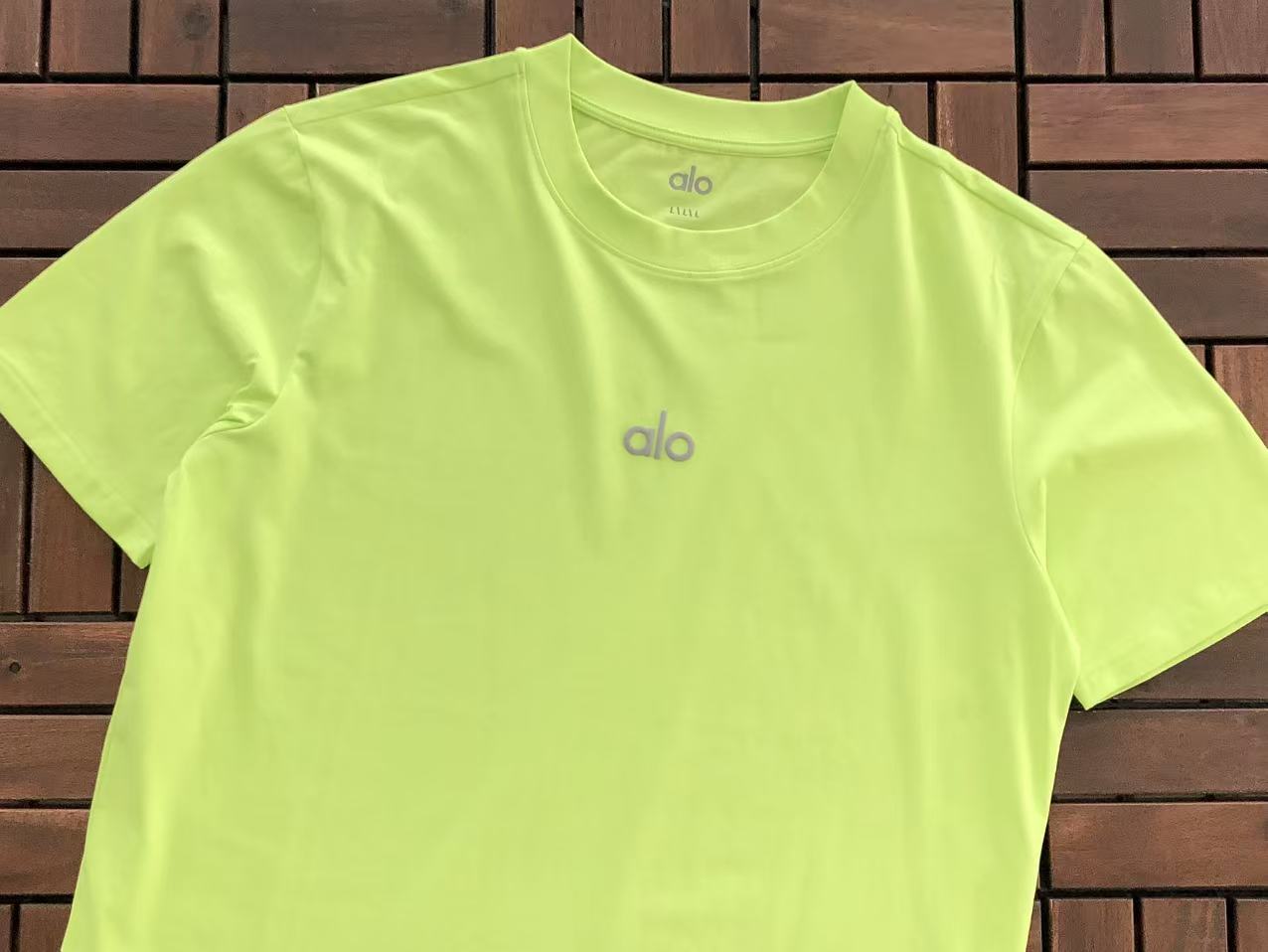 Alo Yoga T-Shirt