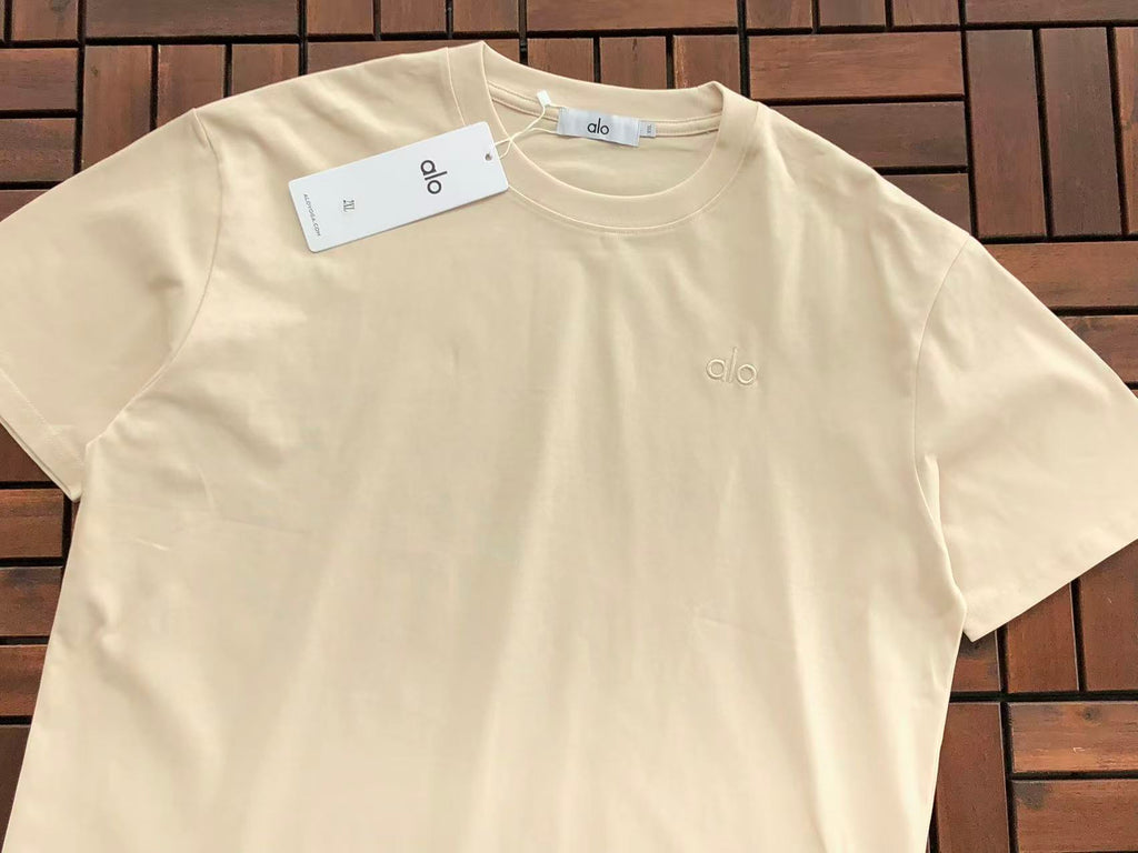 Alo Yoga T-Shirt