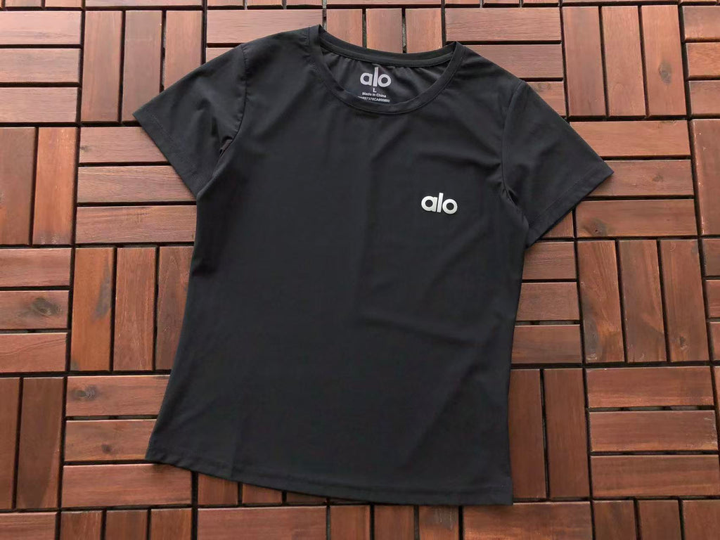 Alo Yoga Women's T-Shirt