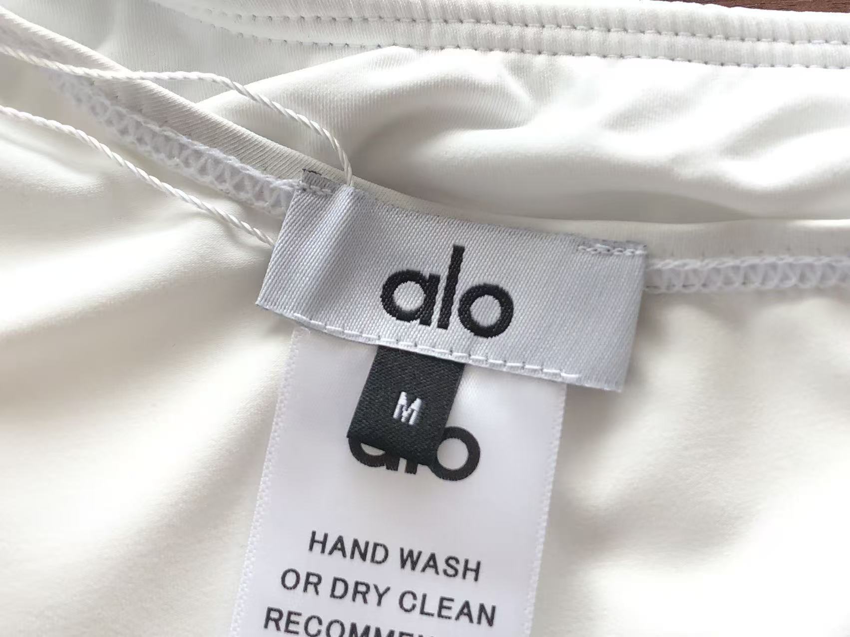 Alo Yoga Women's Yoga Set