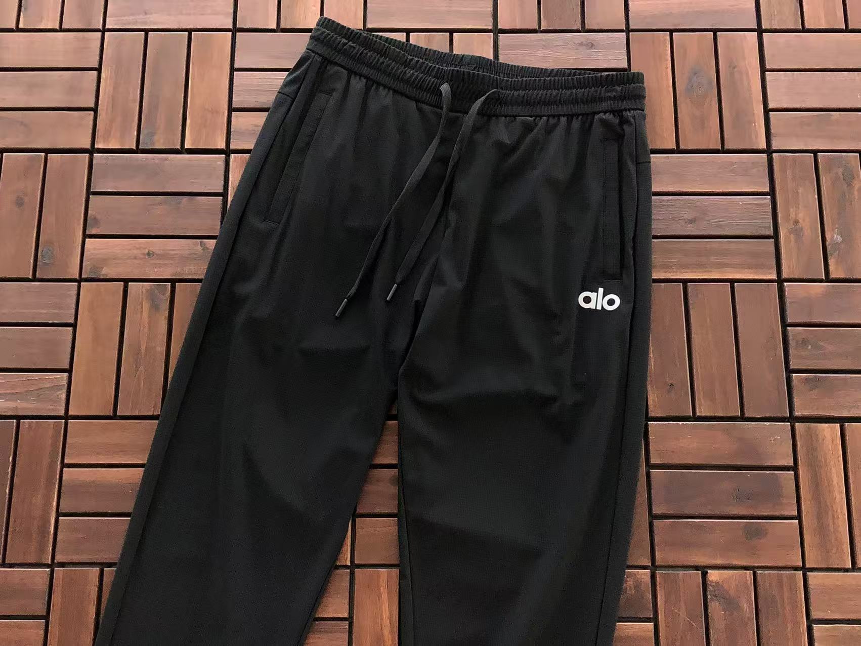Alo Yoga Trousers