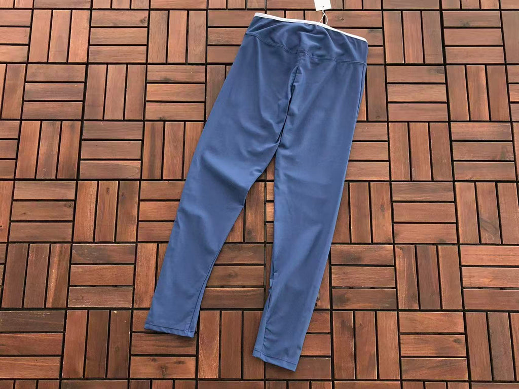 Alo Yoga Women's Yoga Set