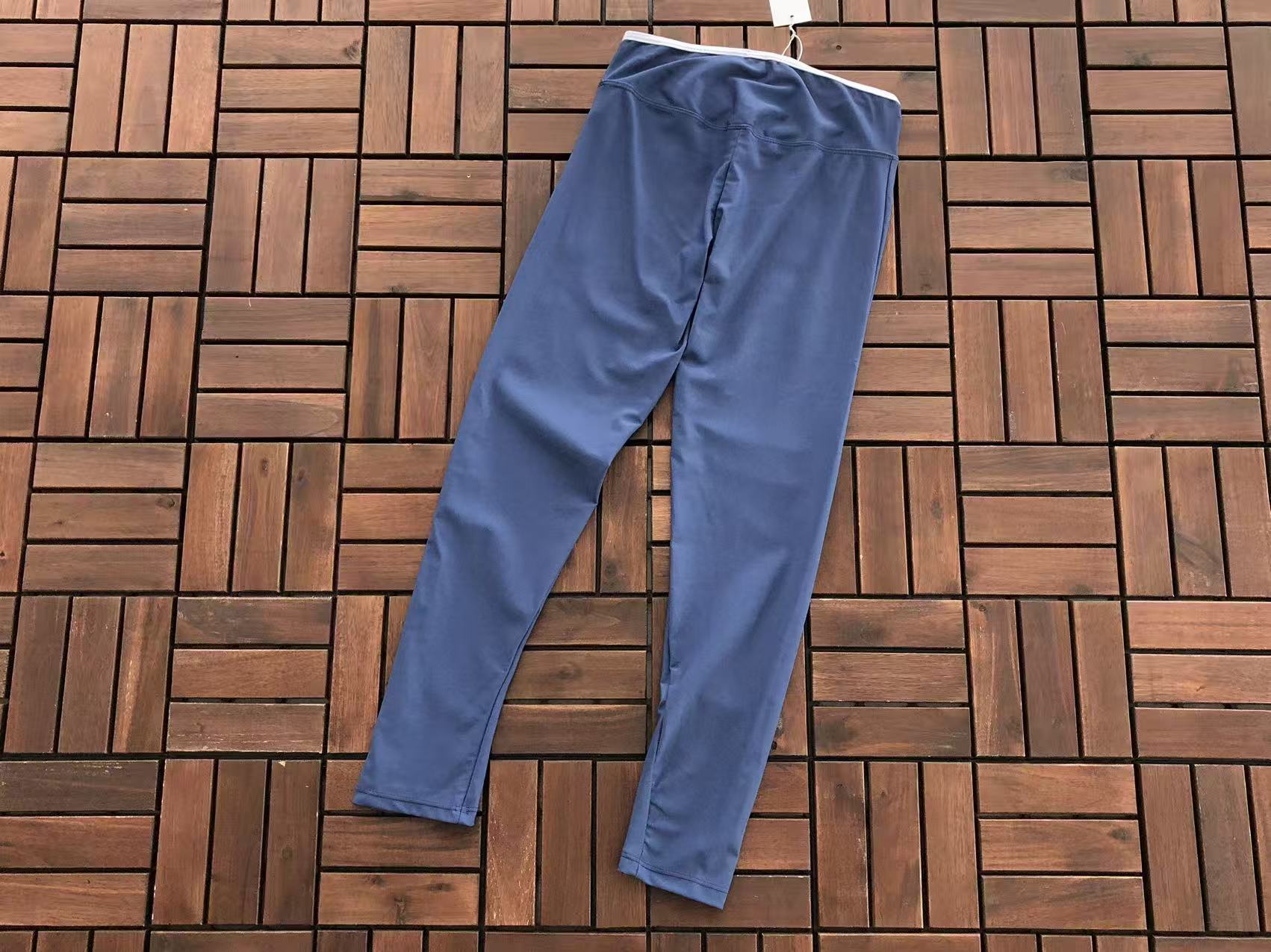 Alo Yoga Women's Yoga Set