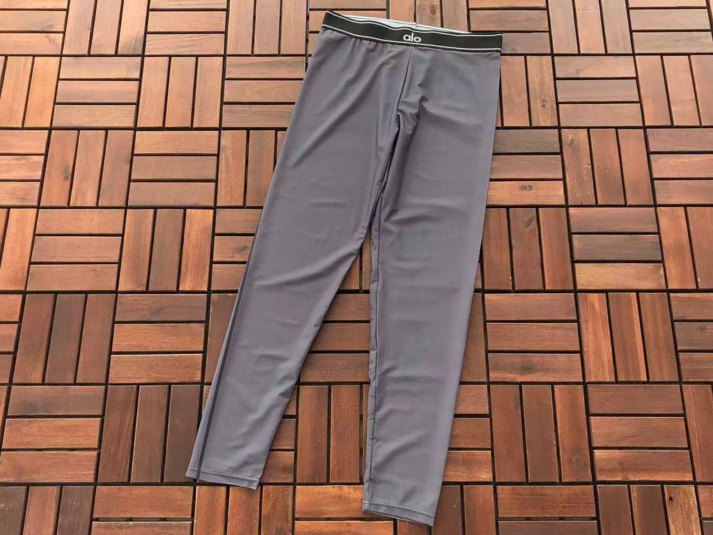 Alo Yoga Women's Yoga Set
