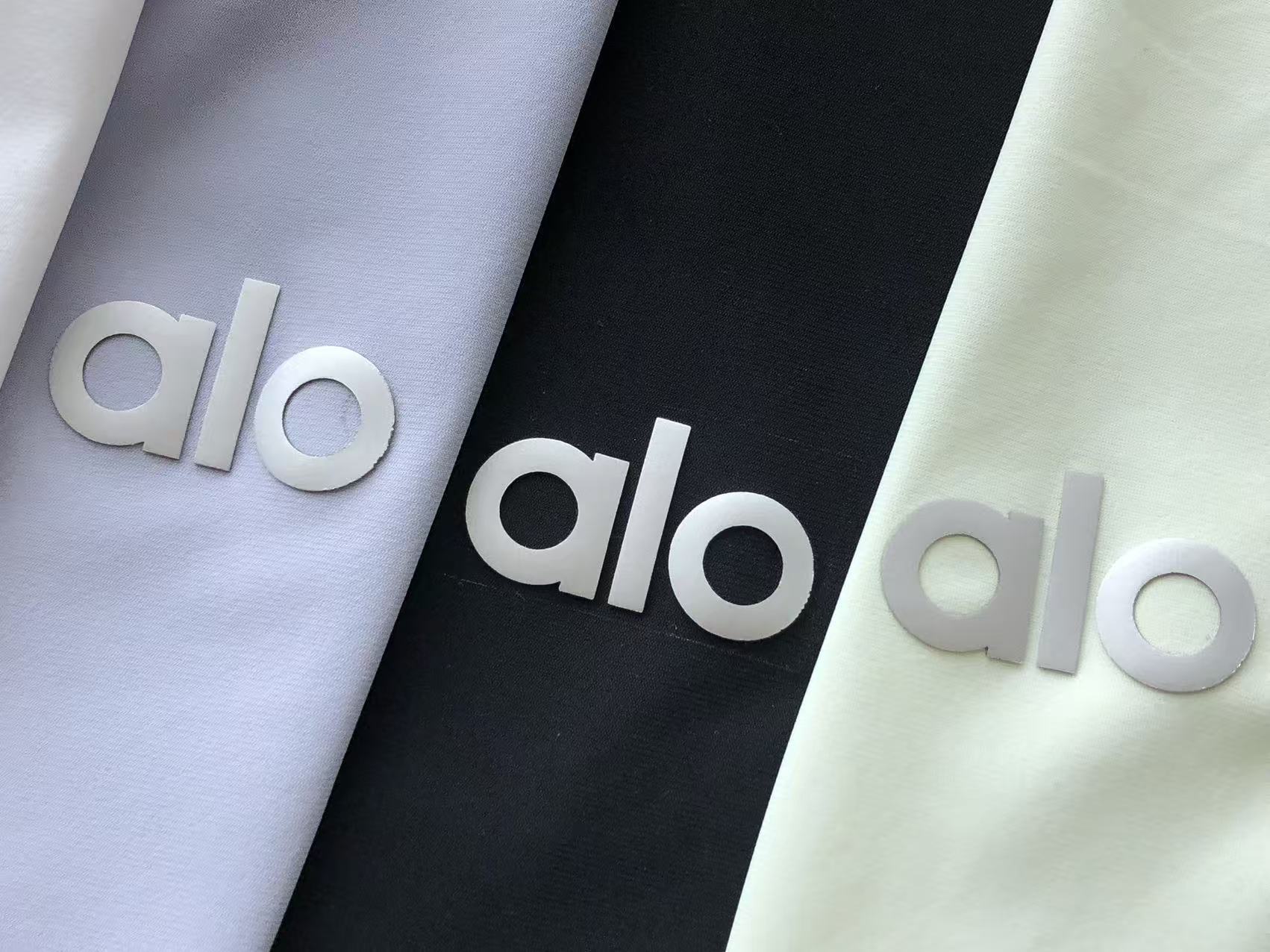 Alo Yoga Women's T-Shirt