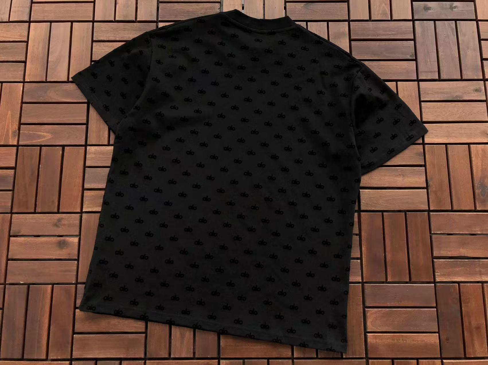 Alo Yoga Tee & Shorts Set