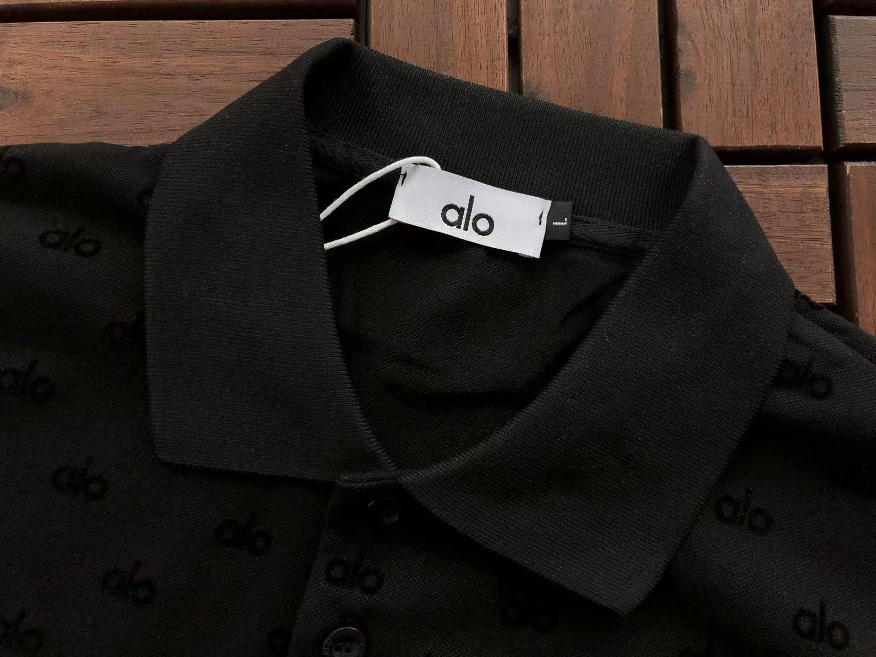 Alo Yoga Tee & Shorts Set