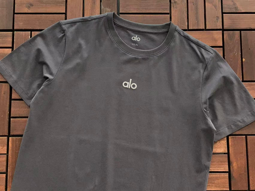 Alo Yoga T-Shirt