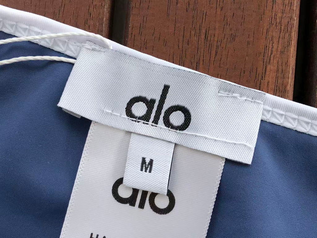 Alo Yoga Women's Yoga Set