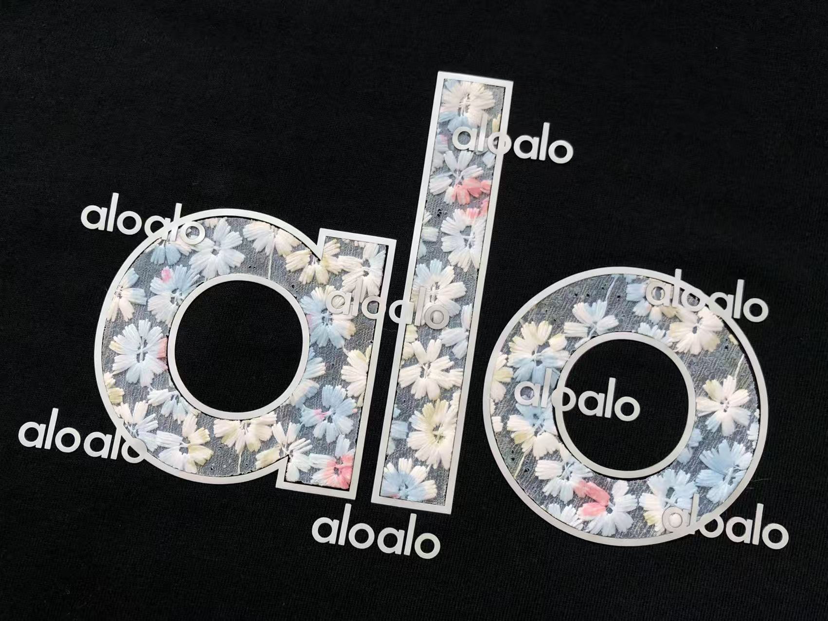 Alo Yoga T-Shirt
