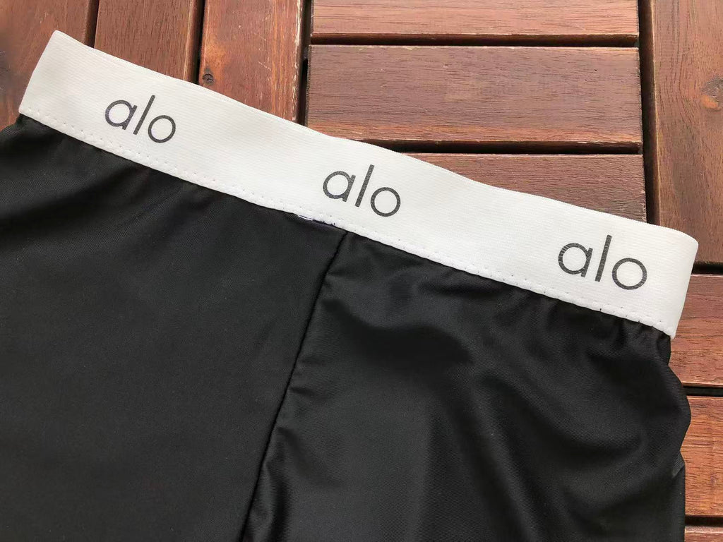 Alo Yoga Women's Bra & Leggings Set