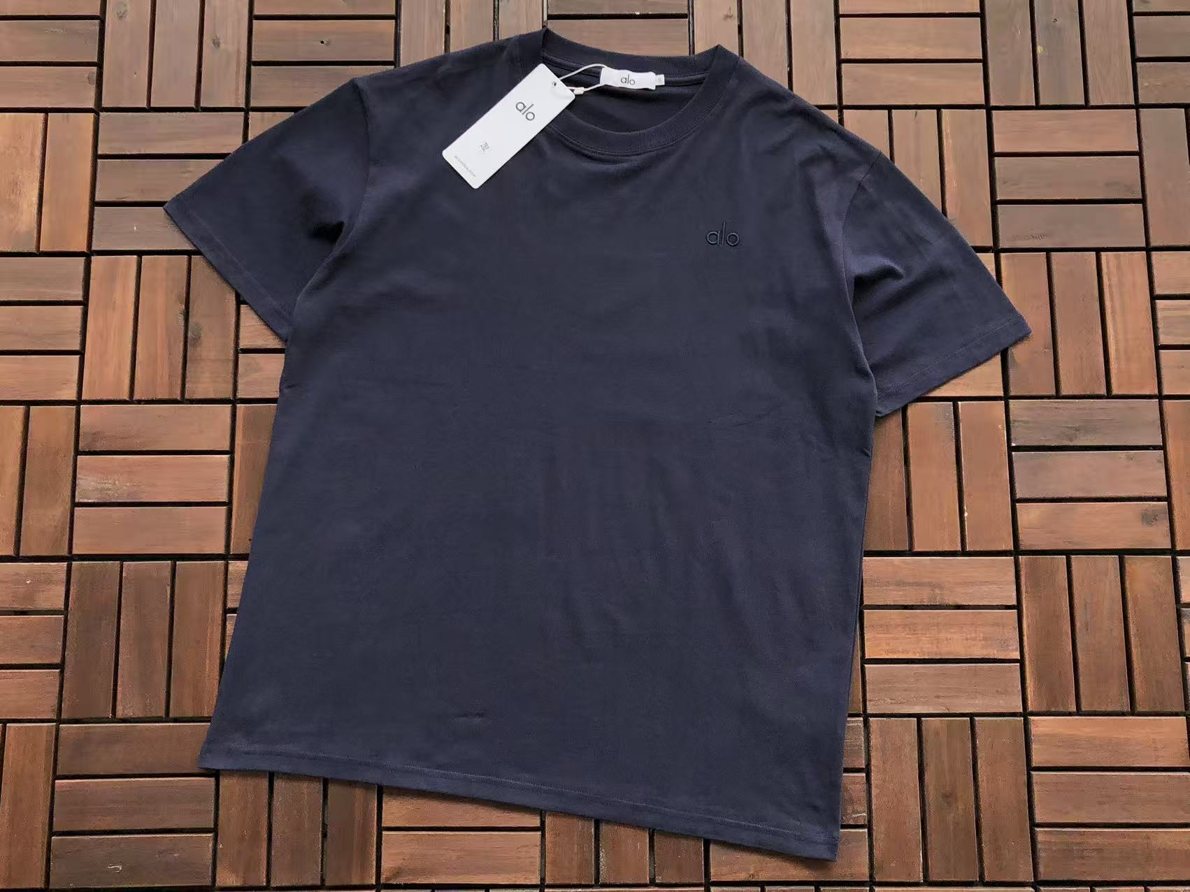 Alo Yoga T-Shirt
