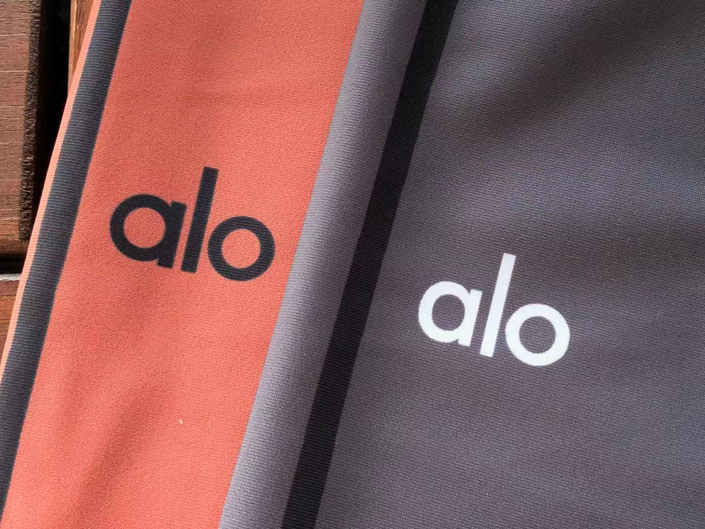 Alo Yoga Women's Yoga Set