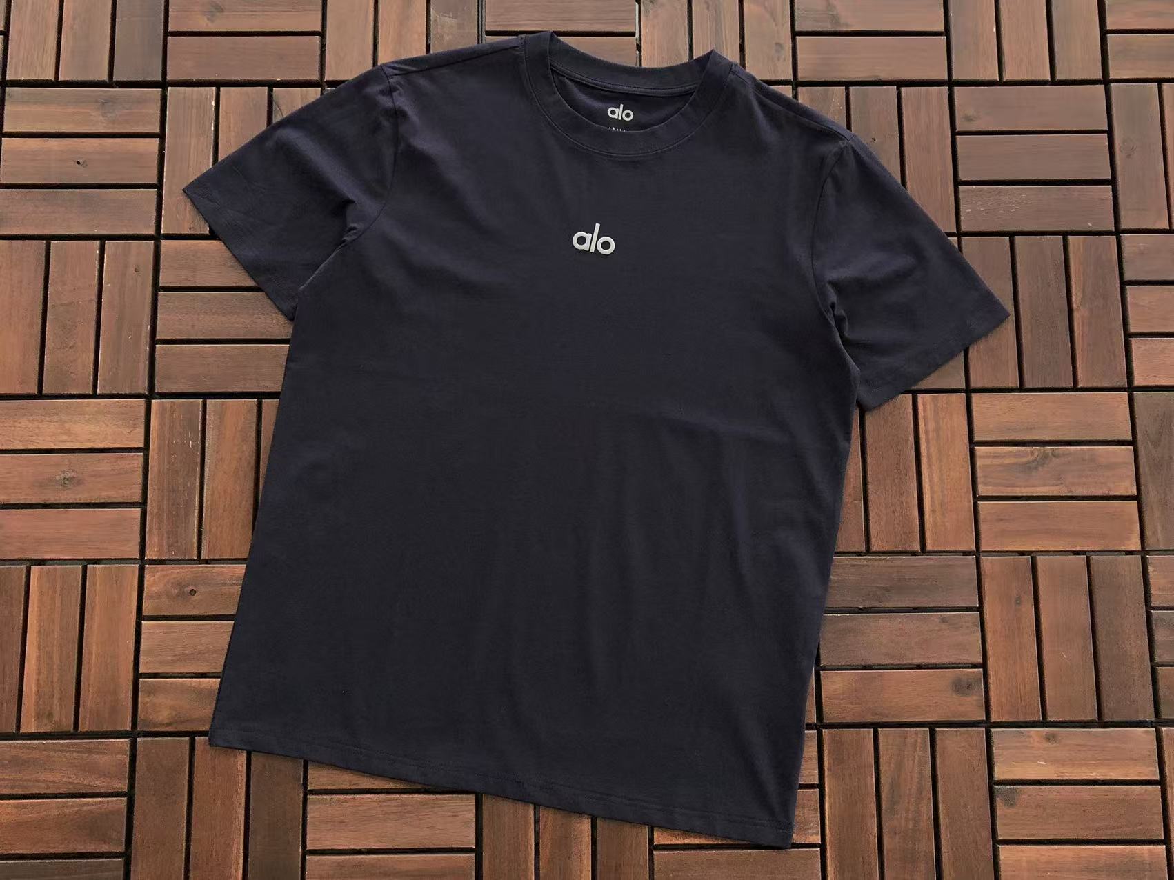 Alo Yoga T-Shirt