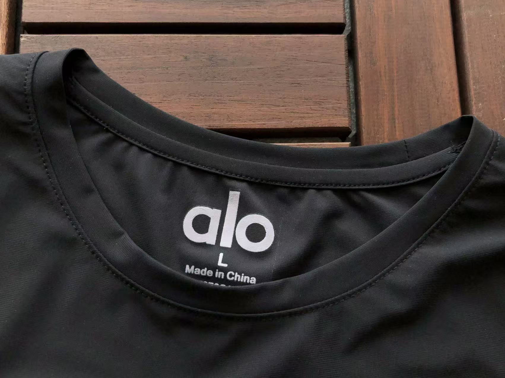 Alo Yoga Women's T-Shirt