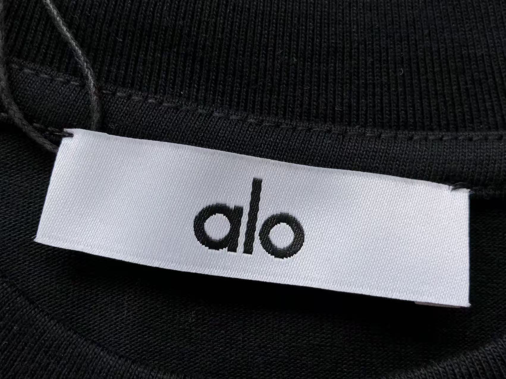 Alo Yoga T-Shirt