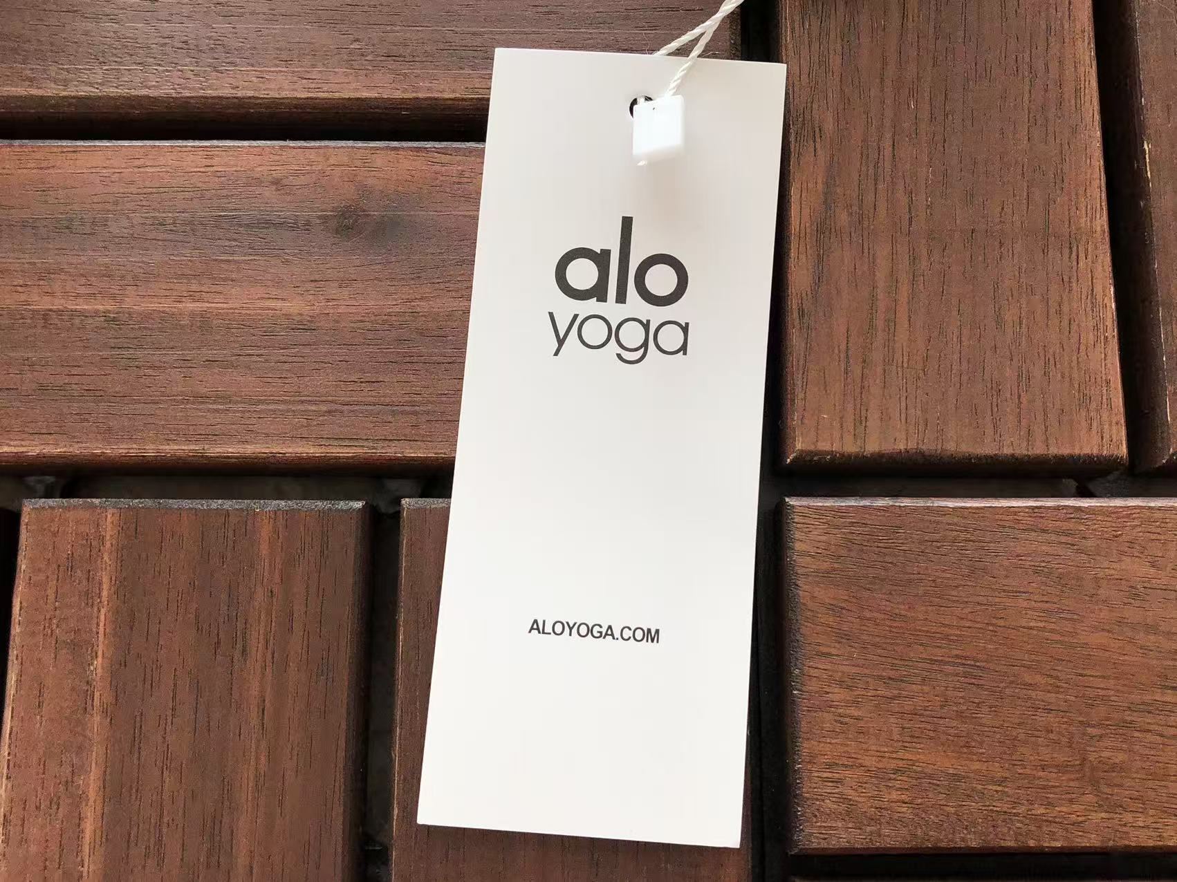 Alo Yoga Women's Yoga Set