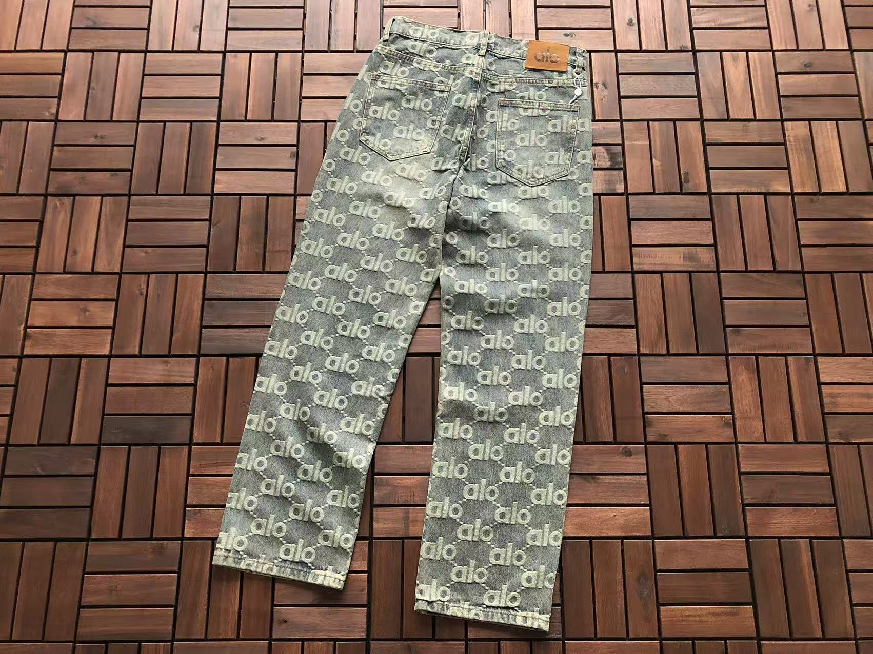 Alo Yoga Jacket & Pants Set