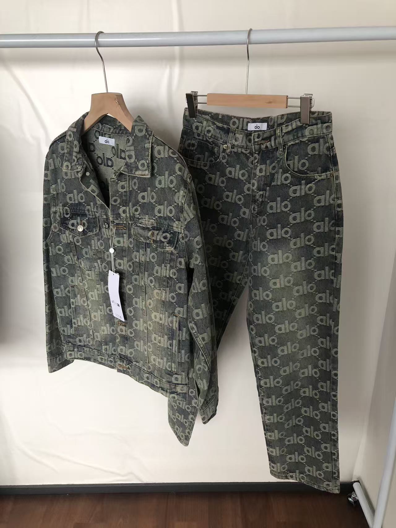 Alo Yoga Jacket & Pants Set