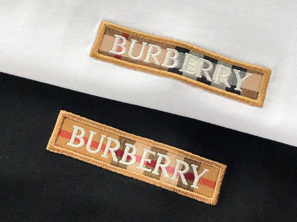 Burberry T-SHIRT