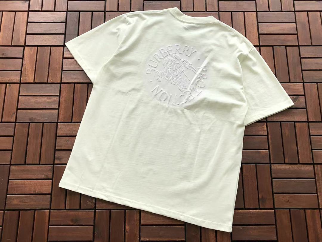 Burberry T-SHIRT