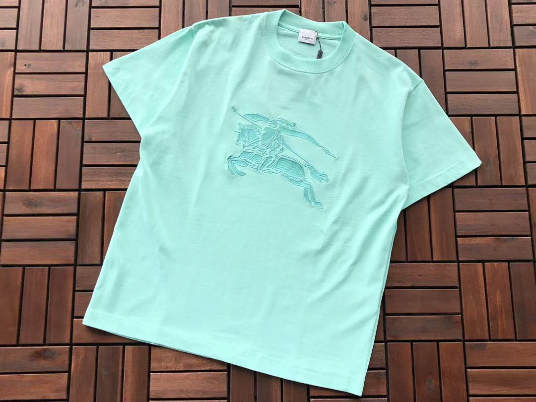 Burberry T-SHIRT