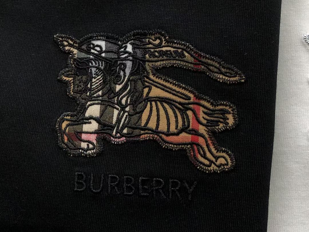 Burberry T-SHIRT