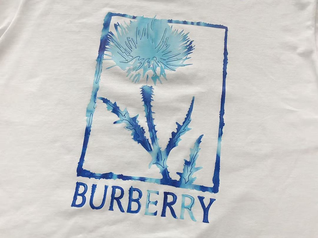 Burberry T-SHIRT