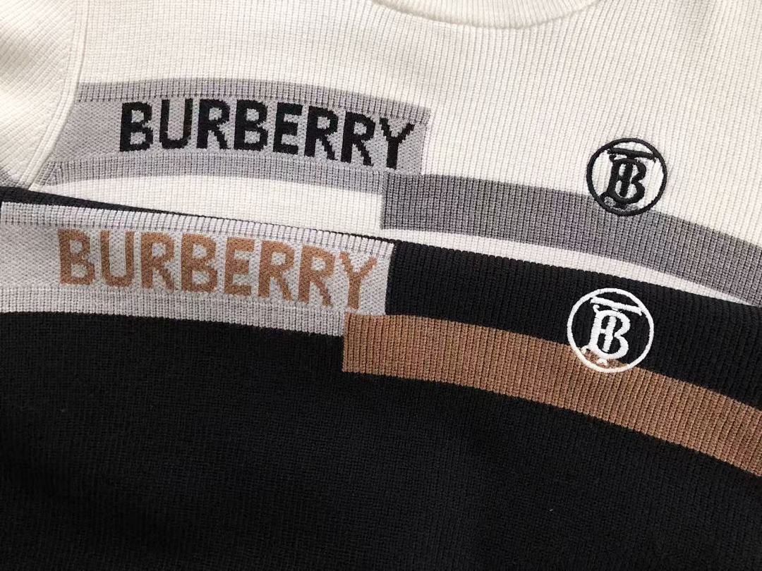 Burberry SWEATER