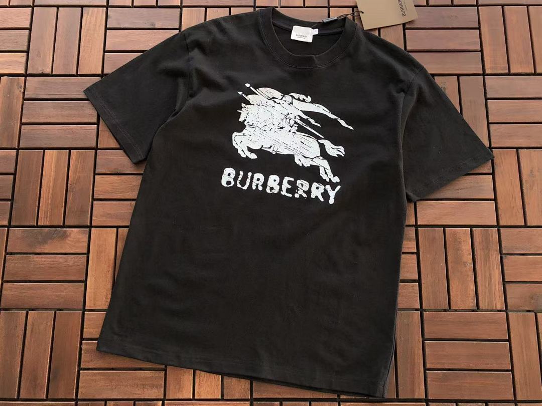 Burberry T-SHIRT