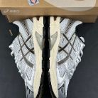 ASICS Product 115