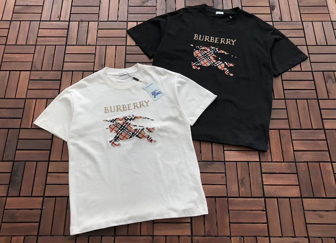 Burberry T-Shirt