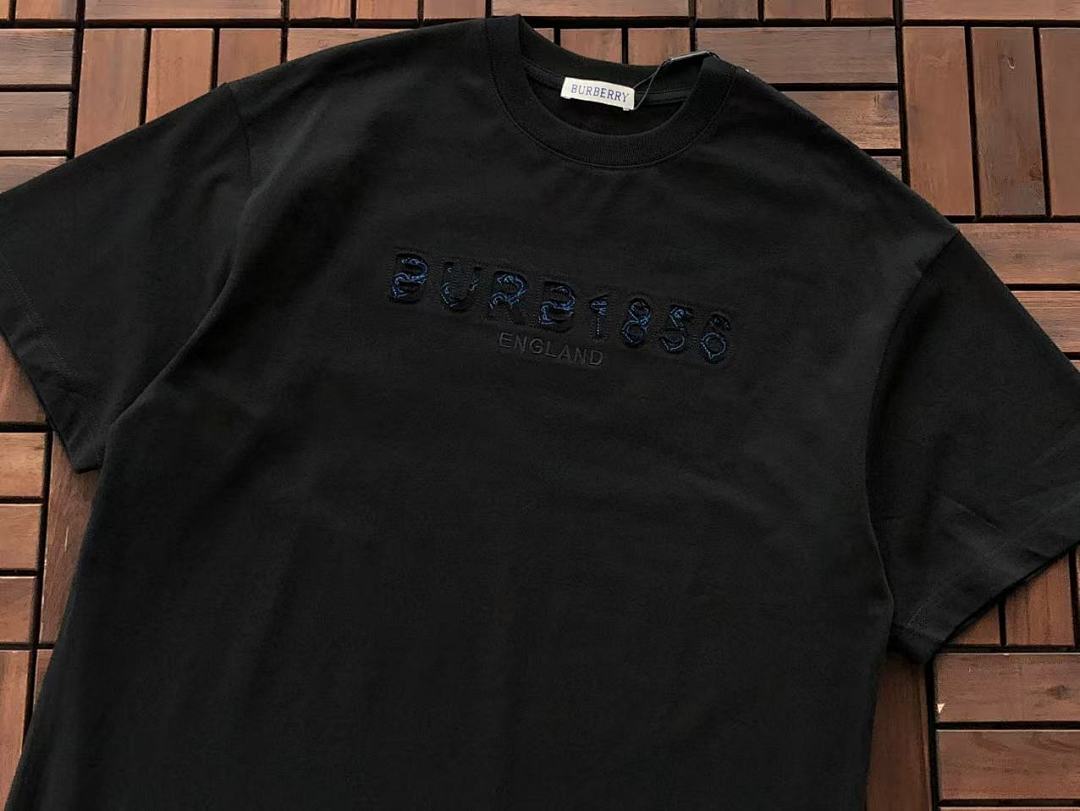 Burberry T-SHIRT