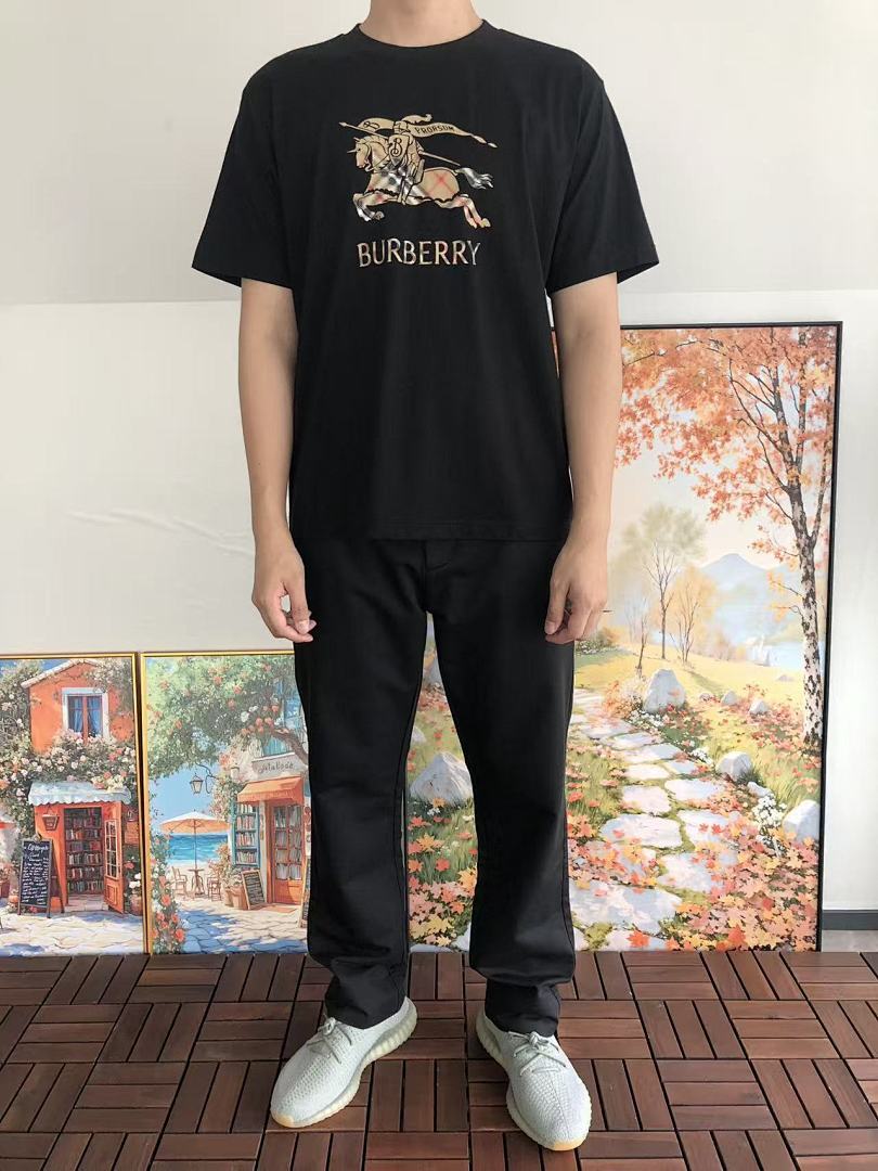Burberry T-Shirt